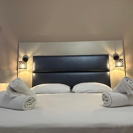 Hotel City 20 ミラノ エクステリア 写真