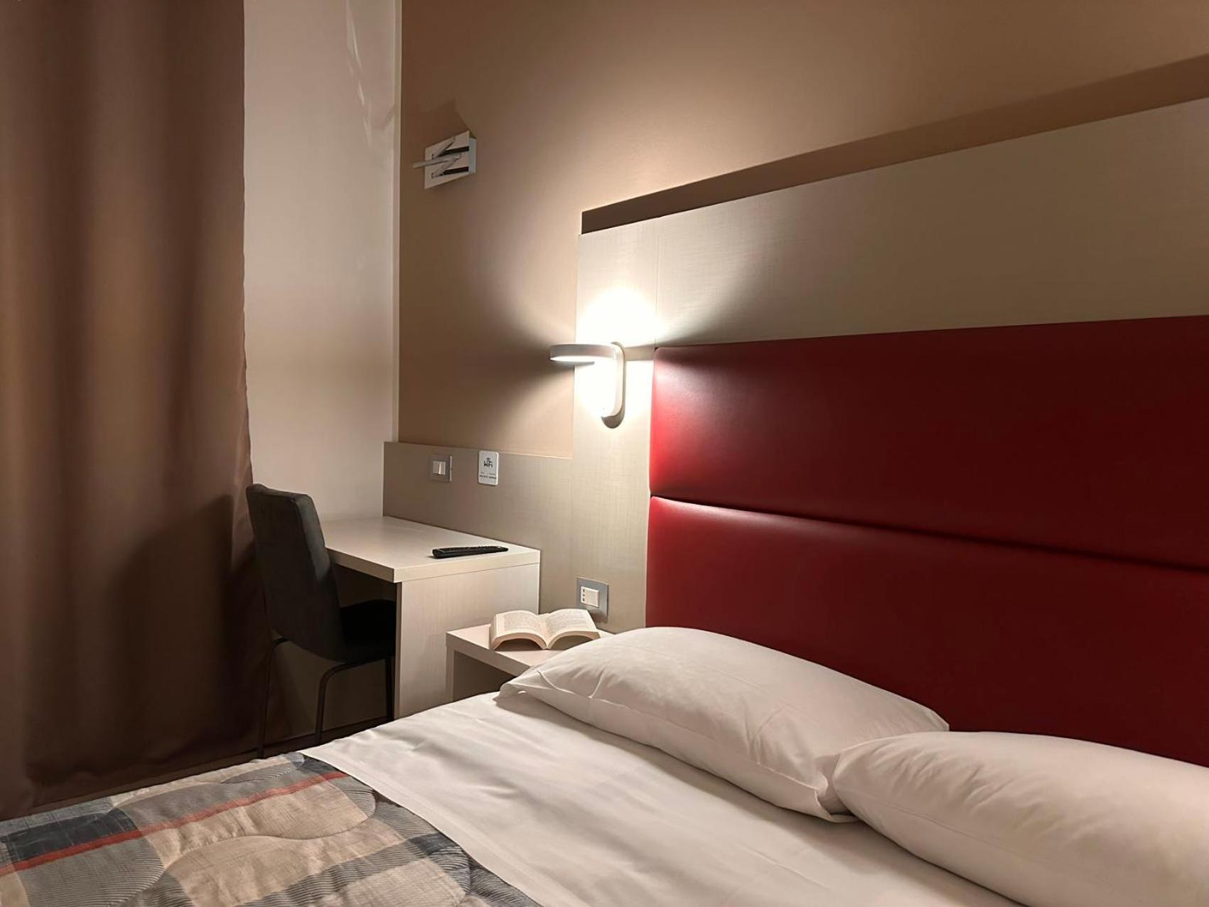 Hotel City 20 ミラノ エクステリア 写真